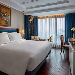 Grand Deluxe Room